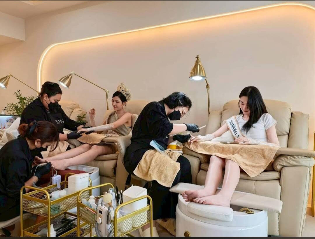 Miss Grand Nonthaburi and 1st runner up